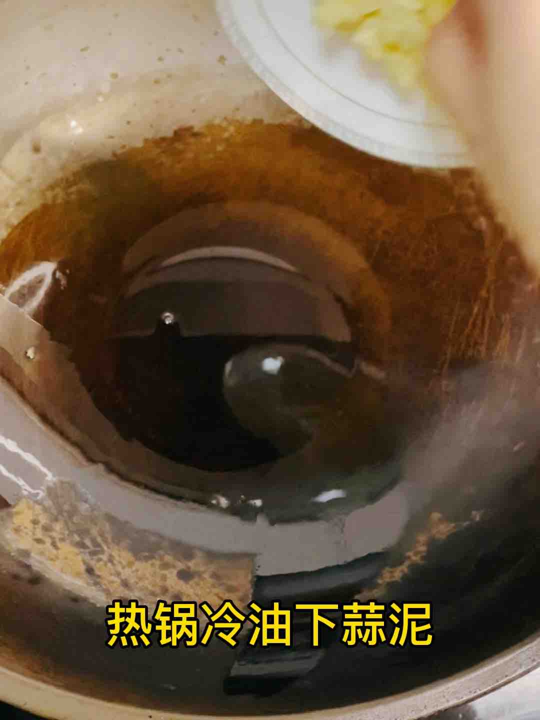 快手家常菜，素炒包菜，加點它，味道特別鮮的做法-家常味炒菜譜