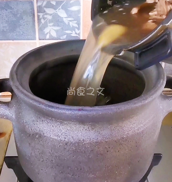 砂鍋番茄牛腩的做法-酸甜味燉菜譜