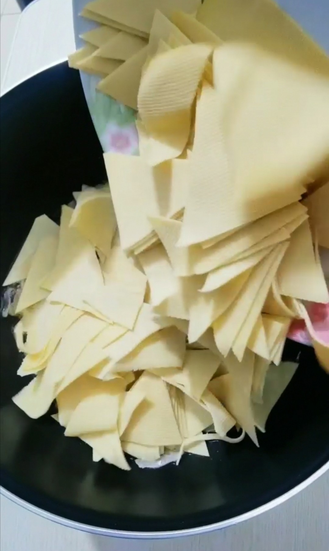 紅燜干豆腐的做法-咸鮮味燉菜譜