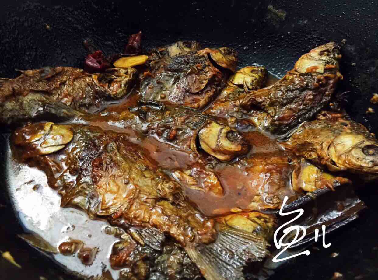 鯽魚罐頭的做法-家常味燉菜譜