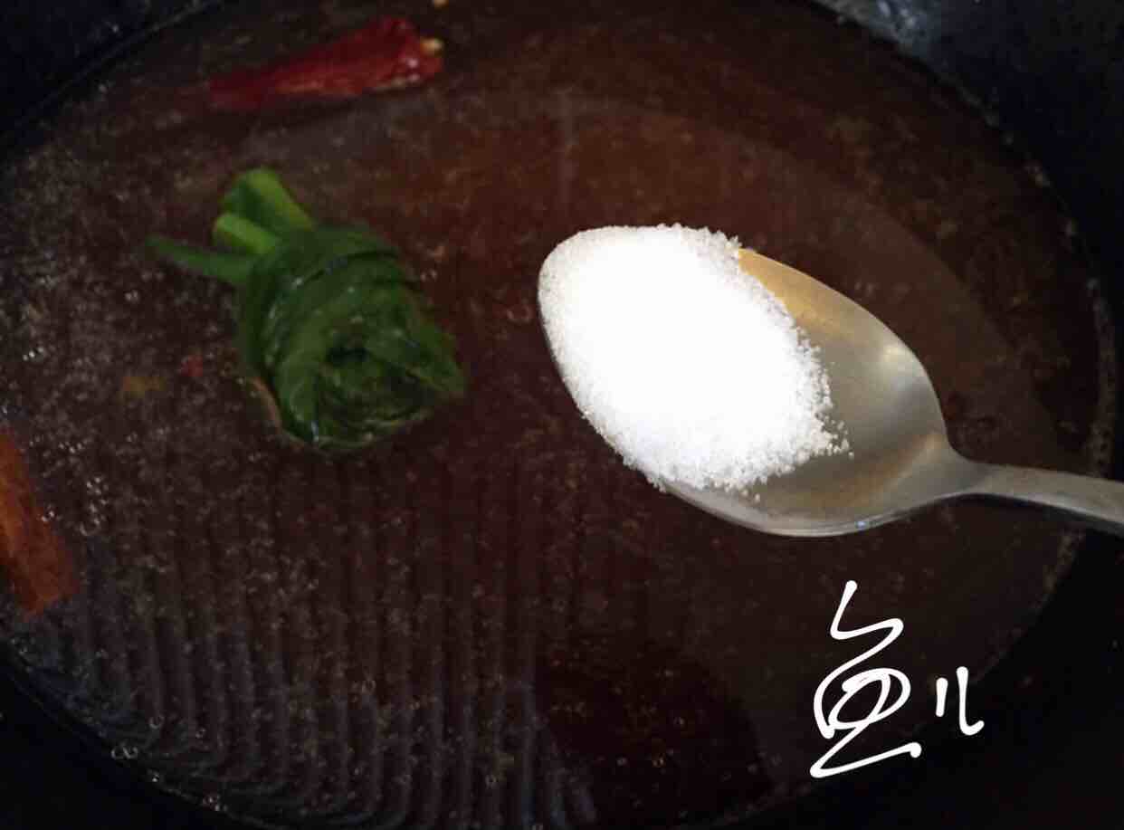 鯽魚罐頭的做法-家常味燉菜譜