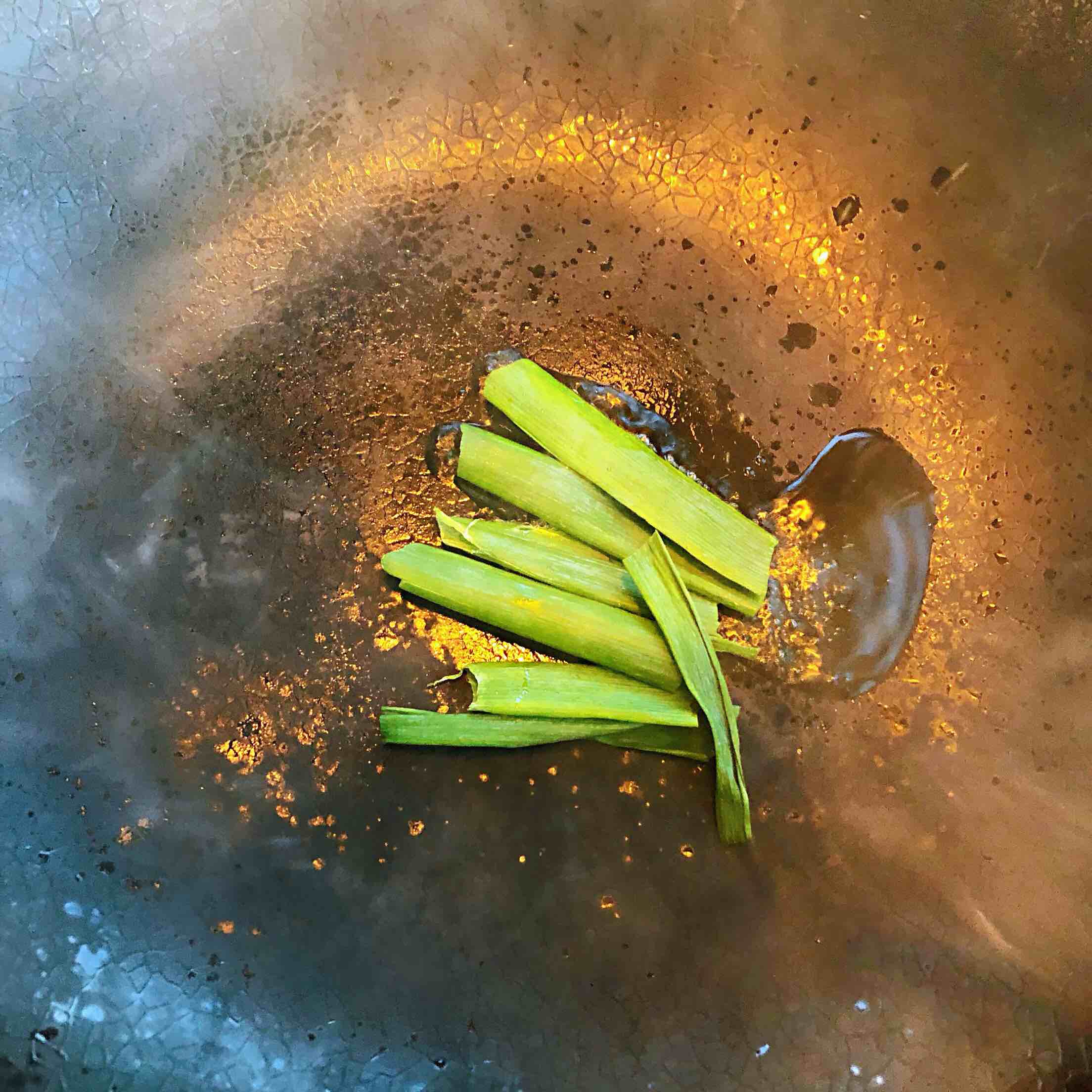 醋炒西葫蘆的做法-酸味炒菜譜