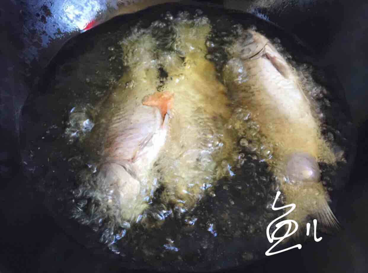 鯽魚罐頭的做法-家常味燉菜譜