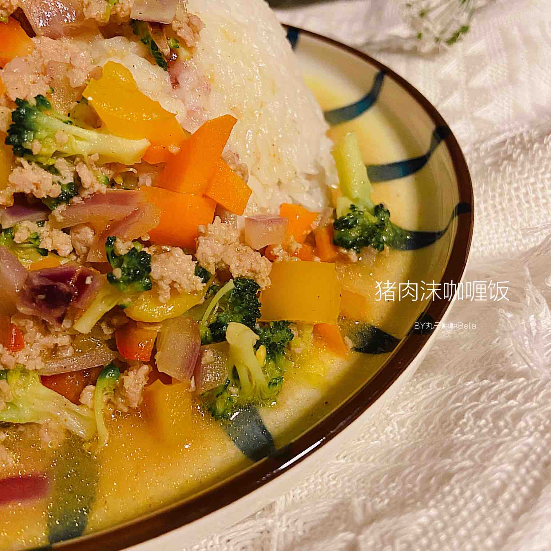 快手下飯好吃又好看～～肉沫咖喱飯的做法-咖喱味炒菜譜