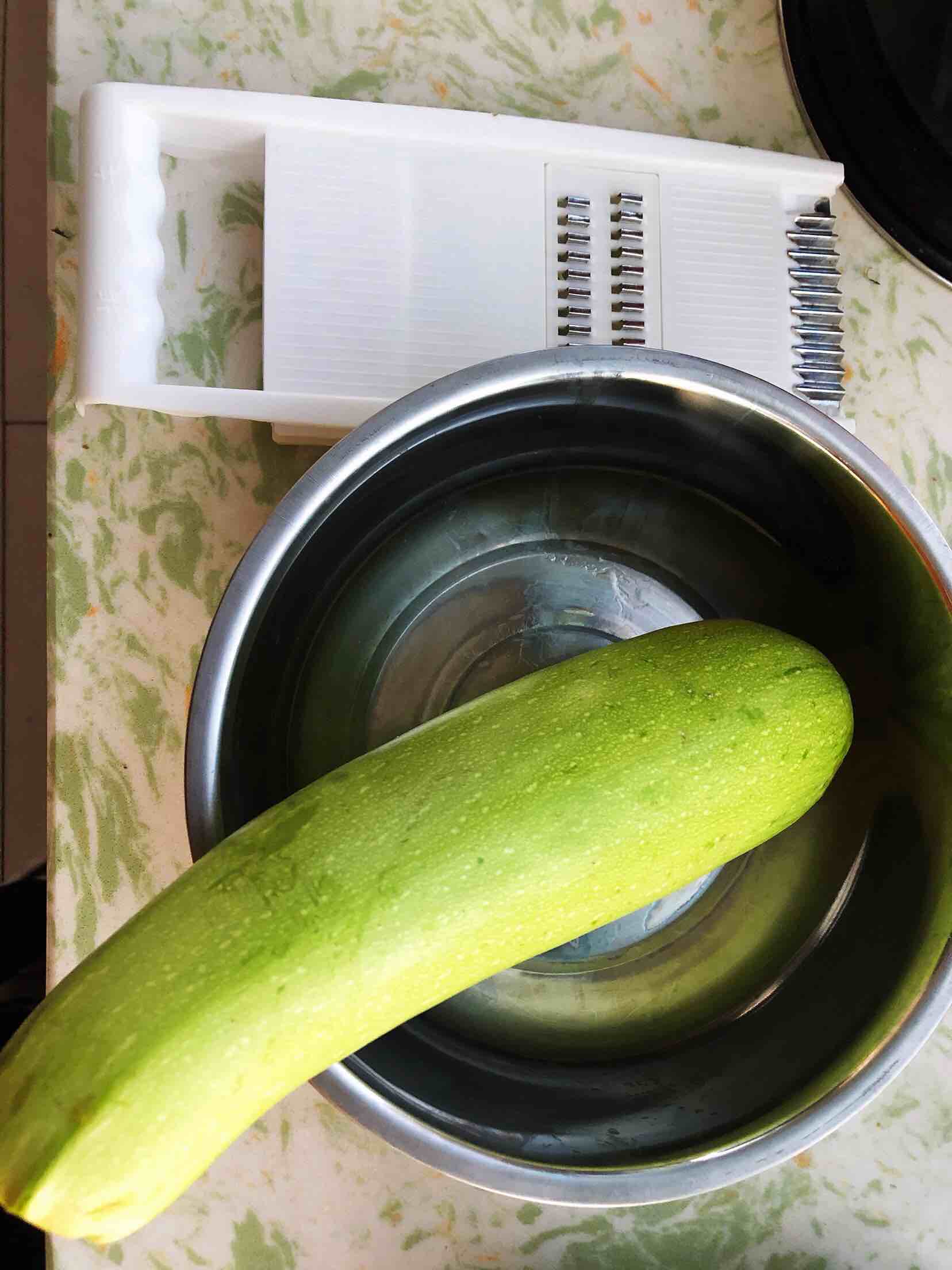 醋炒西葫蘆的做法-酸味炒菜譜