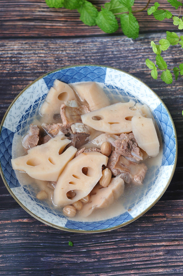 花生蓮藕燉排骨的做法-咸鮮味燉菜譜