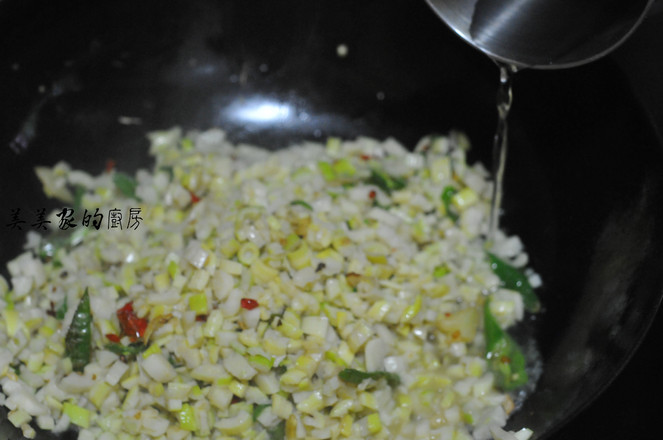 青椒炒春筍末的做法-家常味炒菜譜