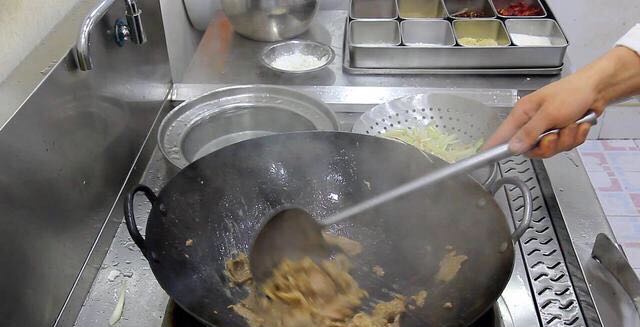 蔥爆羊肉，秋季滋補佳品的做法-家常味炒菜譜