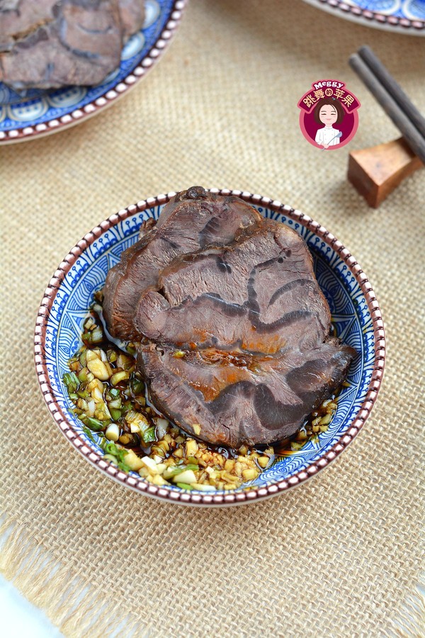 電飯煲鹵牛腱子的做法-家常味鹵菜譜