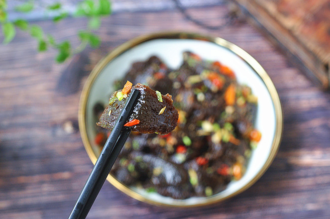 蒜蓉蕨粑的做法-家常味炒菜譜