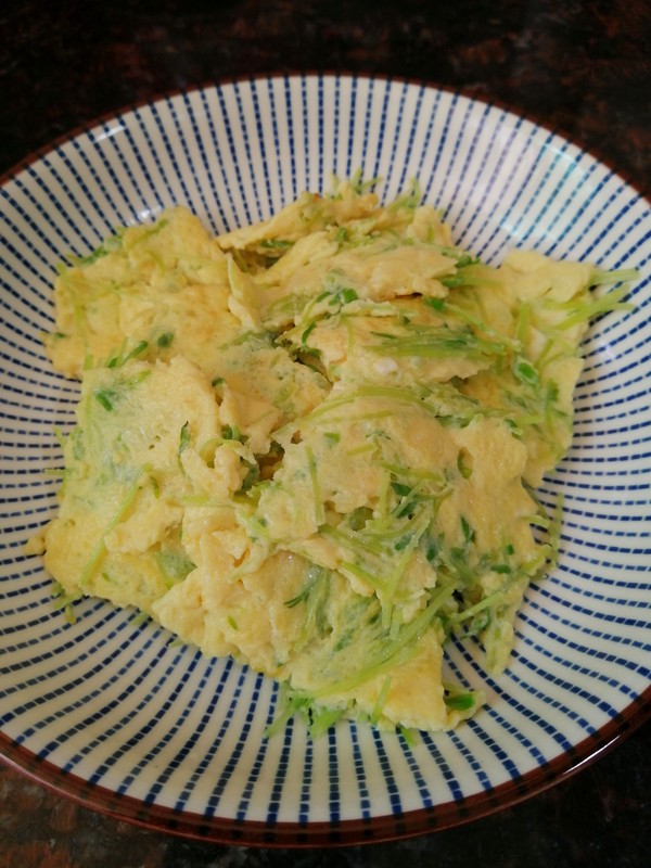 簡(jiǎn)簡(jiǎn)單單也不失美味~~松柳苗炒雞蛋的做法-家常味炒菜譜