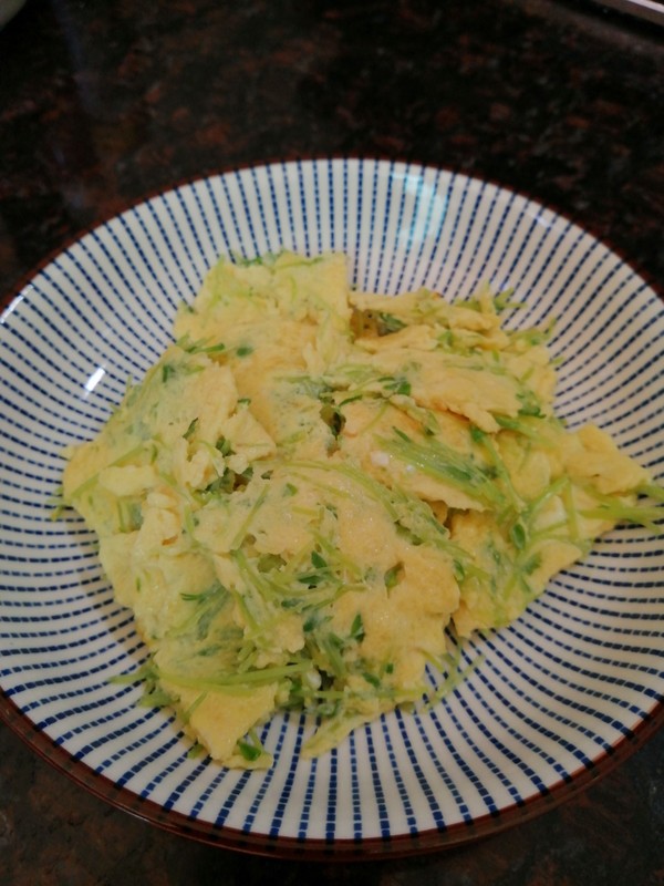 簡(jiǎn)簡(jiǎn)單單也不失美味~~松柳苗炒雞蛋的做法-家常味炒菜譜