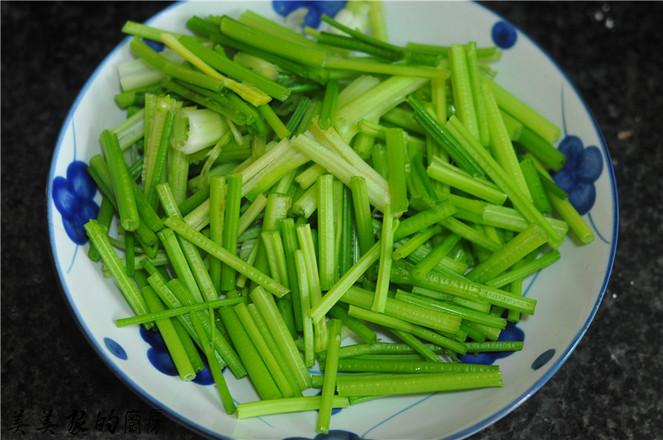 芹菜炒牛肉的做法-香辣味炒菜譜