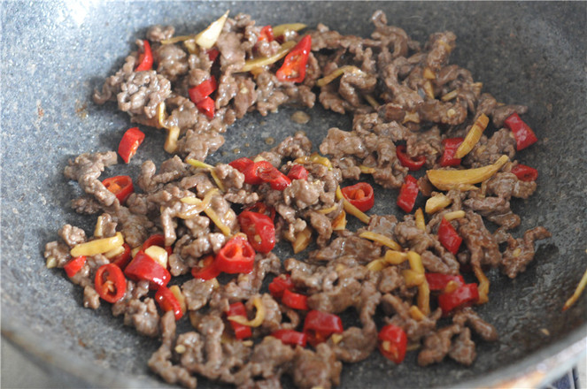 小炒牛肉的做法-香辣味炒菜譜