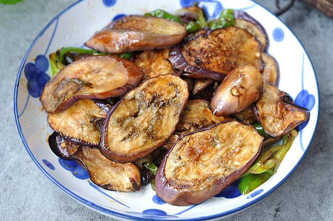 少油版紅燒茄子的做法-家常味煎菜譜