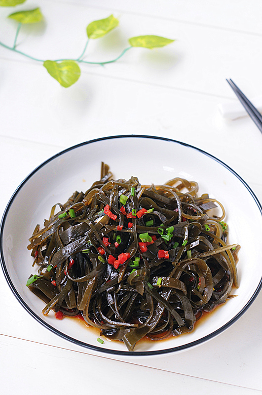 涼拌海帶的做法-家常味拌菜譜