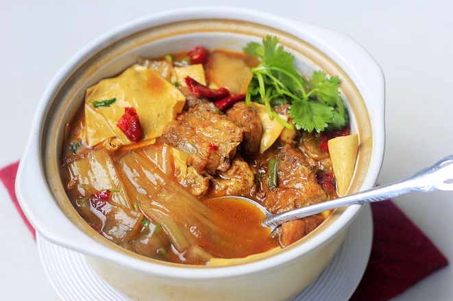 豆油皮寬粉燉魚的做法-魚香味燉菜譜