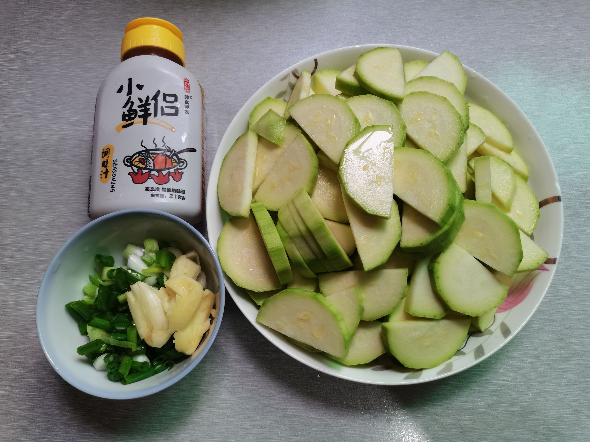 清炒西葫蘆的做法-家常味炒菜譜