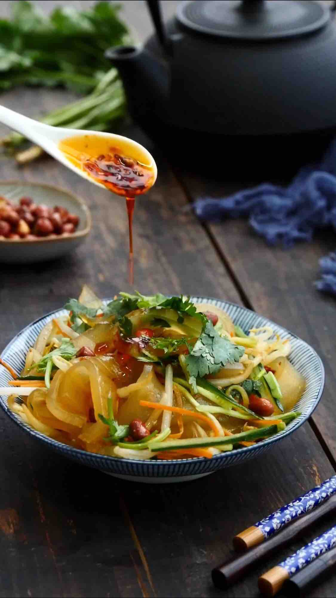 時蔬拌涼皮的做法-香辣味拌菜譜