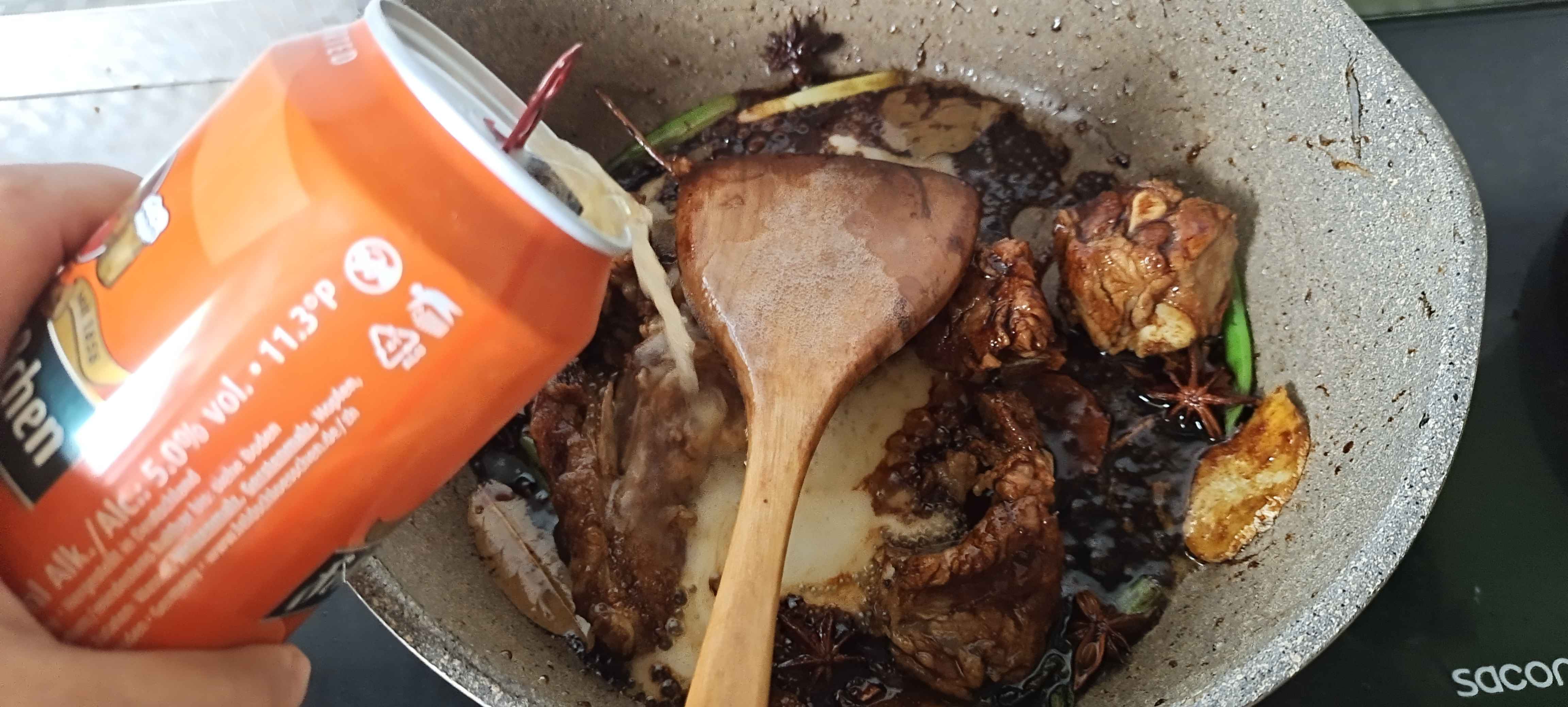 秋冬滋補養生…紅燒排骨山藥的做法-咸鮮味燒菜譜