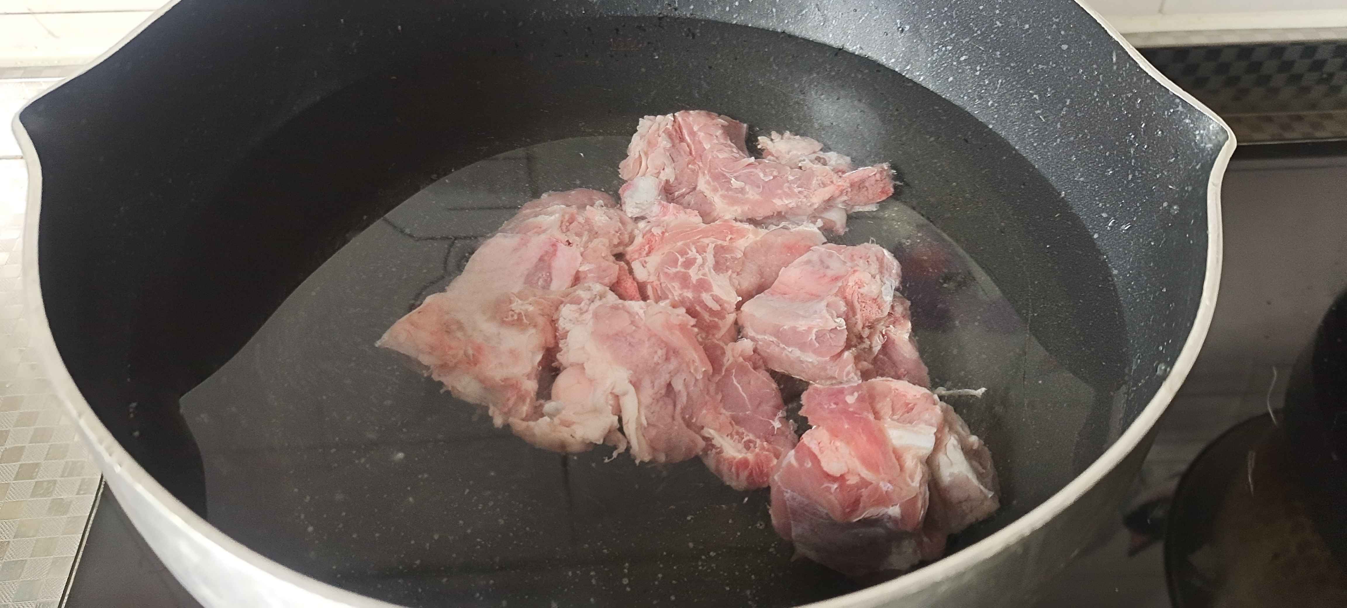 秋冬滋補養生…紅燒排骨山藥的做法-咸鮮味燒菜譜