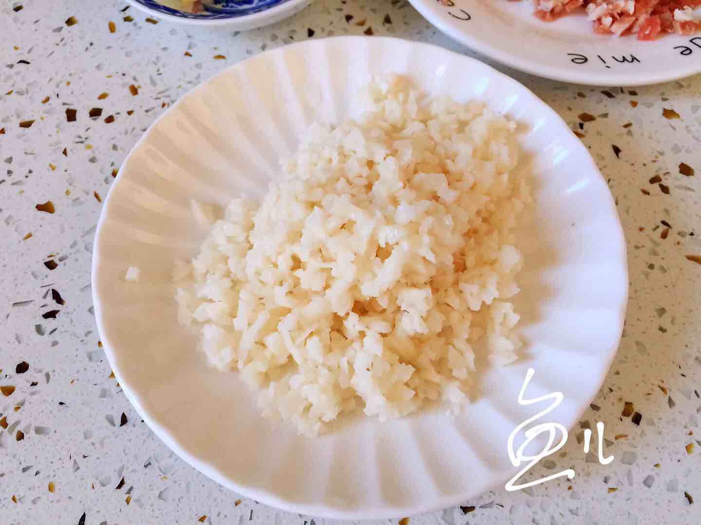 蓮藕肉丸的做法-家常味炸菜譜