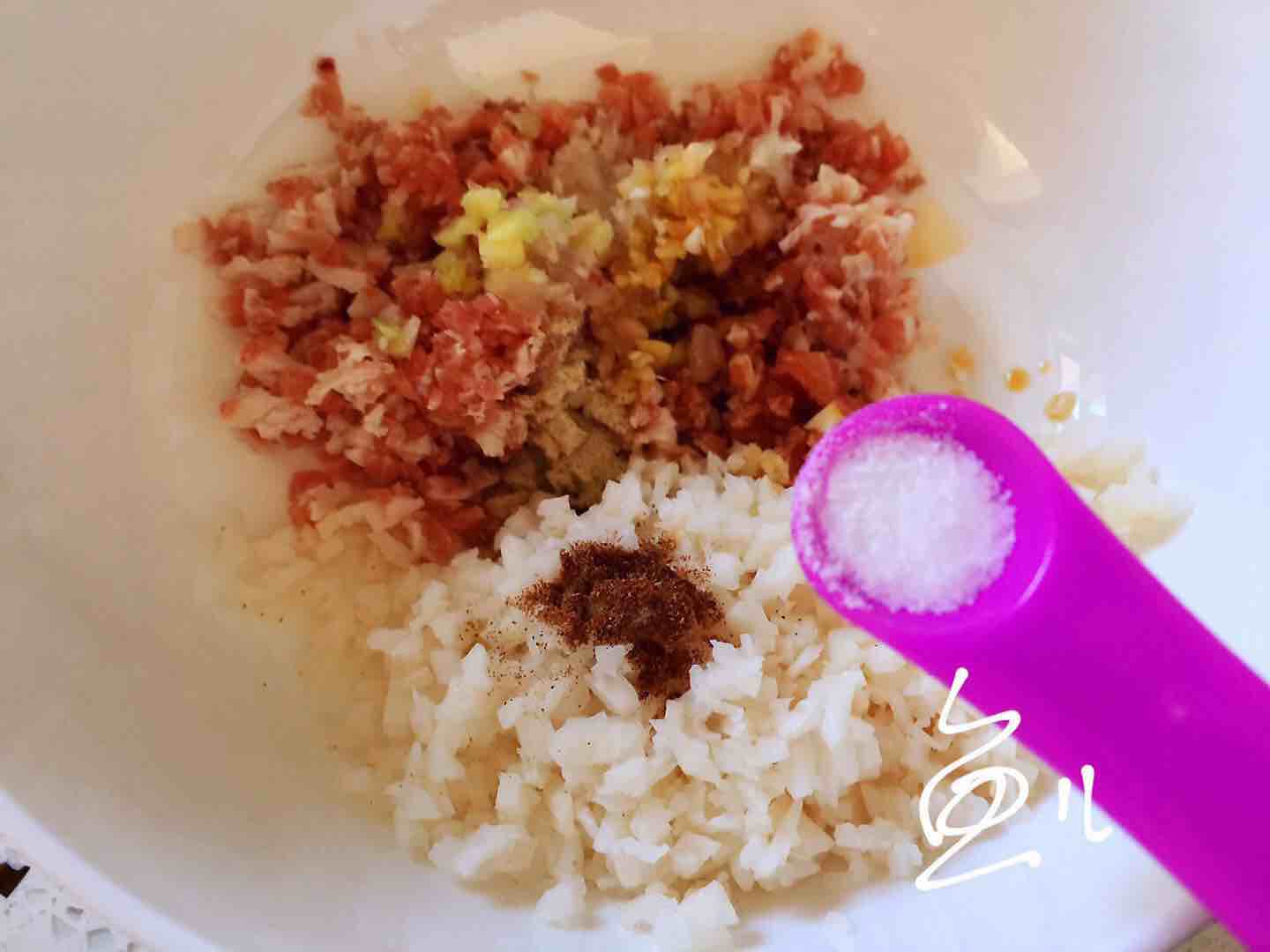 蓮藕肉丸的做法-家常味炸菜譜