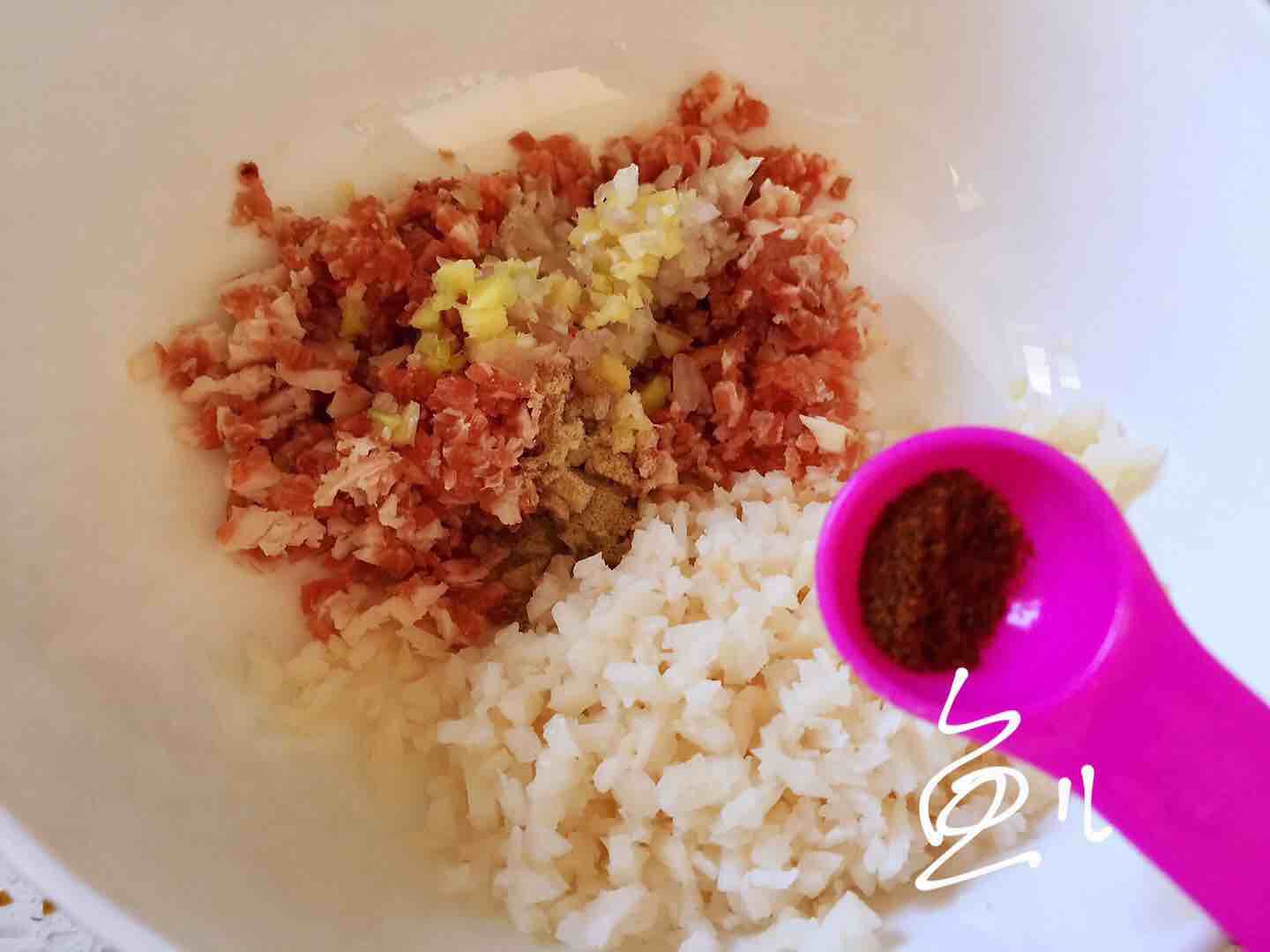 蓮藕肉丸的做法-家常味炸菜譜