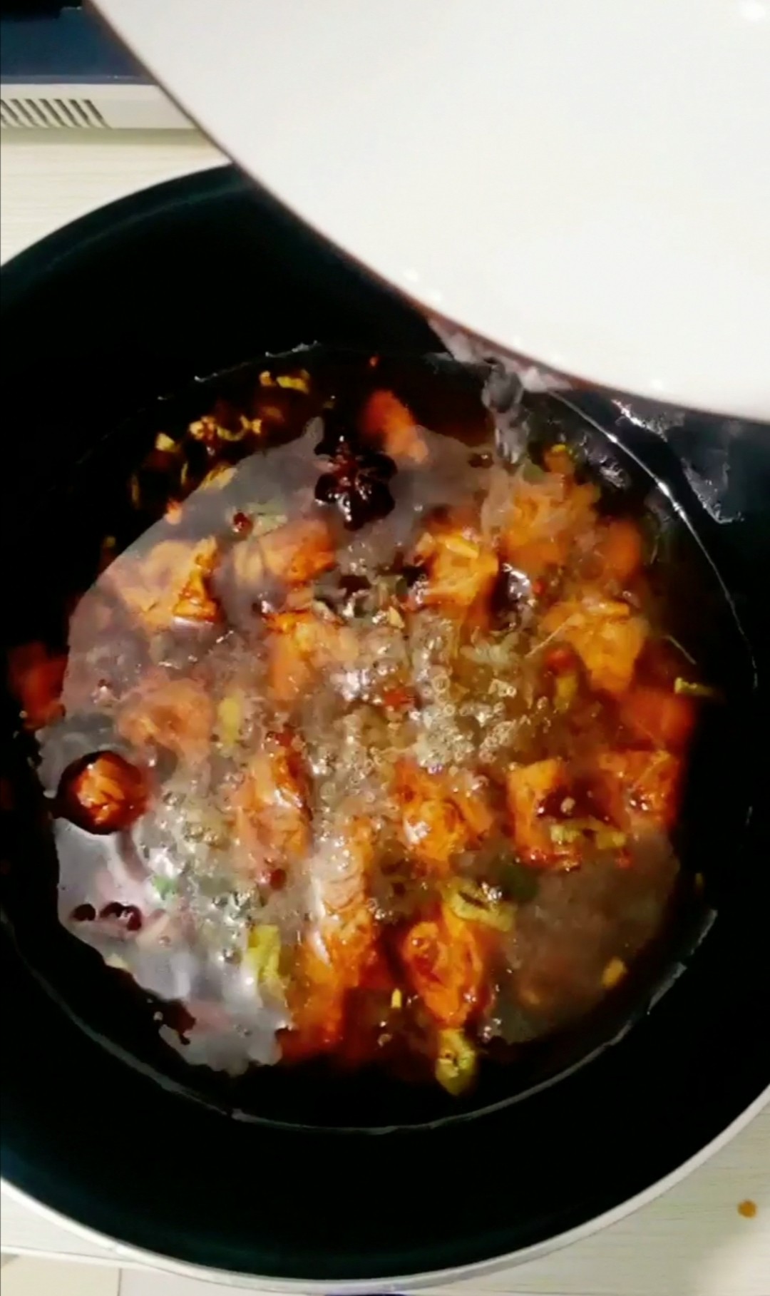 牛腩燉土豆的做法-咸鮮味燉菜譜