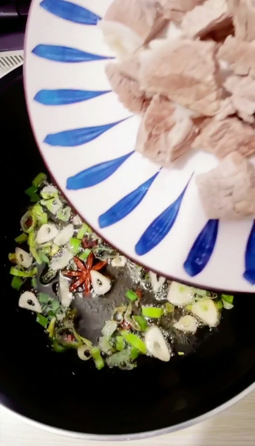 牛腩燉土豆的做法-咸鮮味燉菜譜