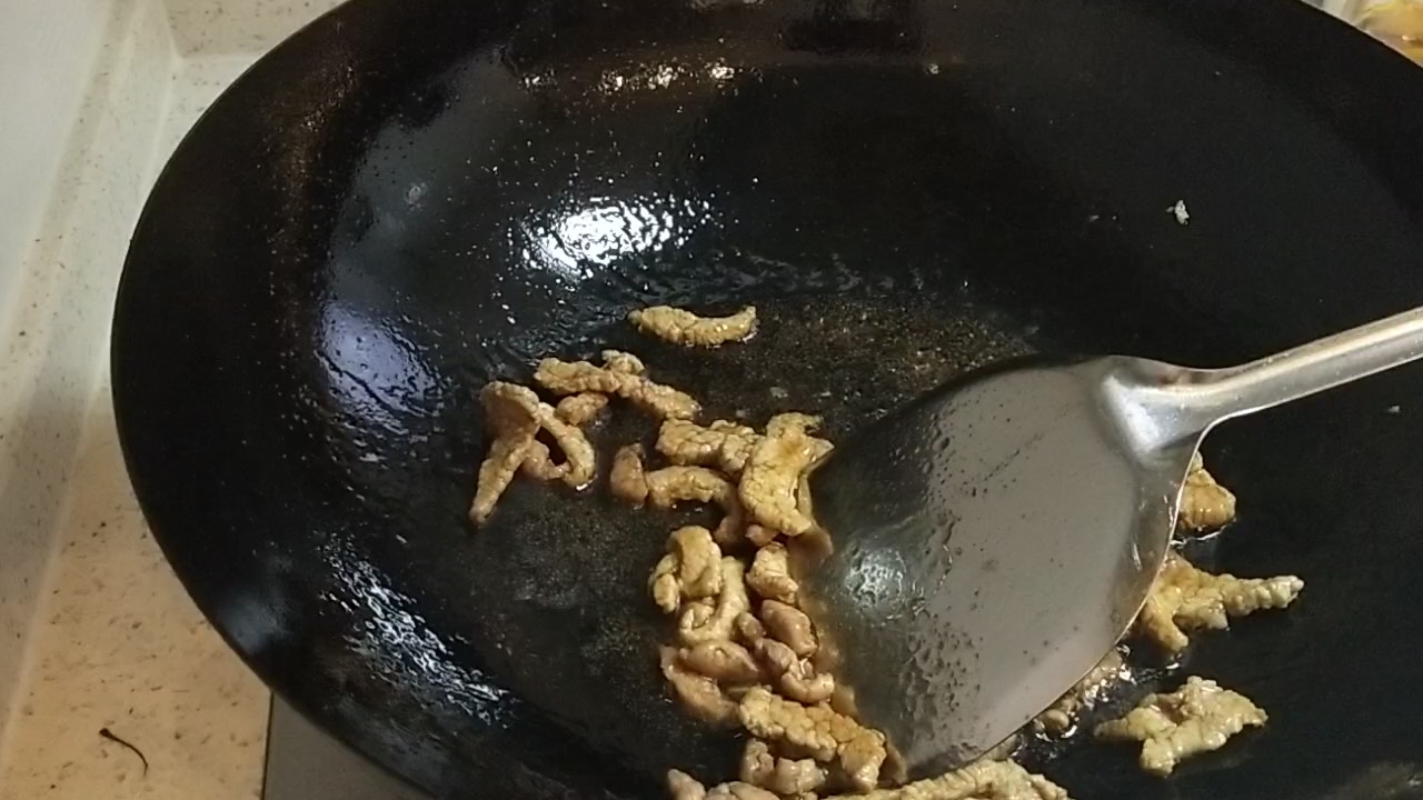 小清新蒜薹炒肉的做法-咸鮮味炒菜譜