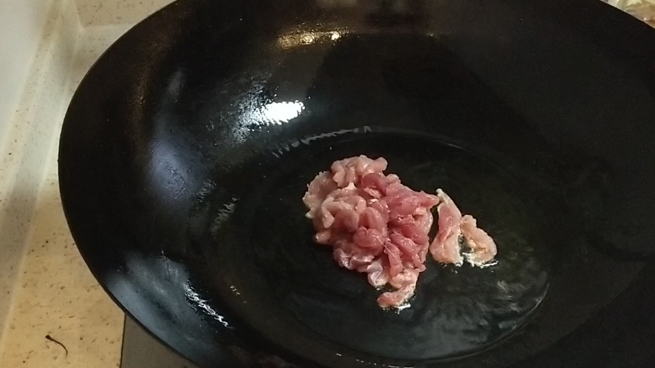 小清新蒜薹炒肉的做法-咸鮮味炒菜譜