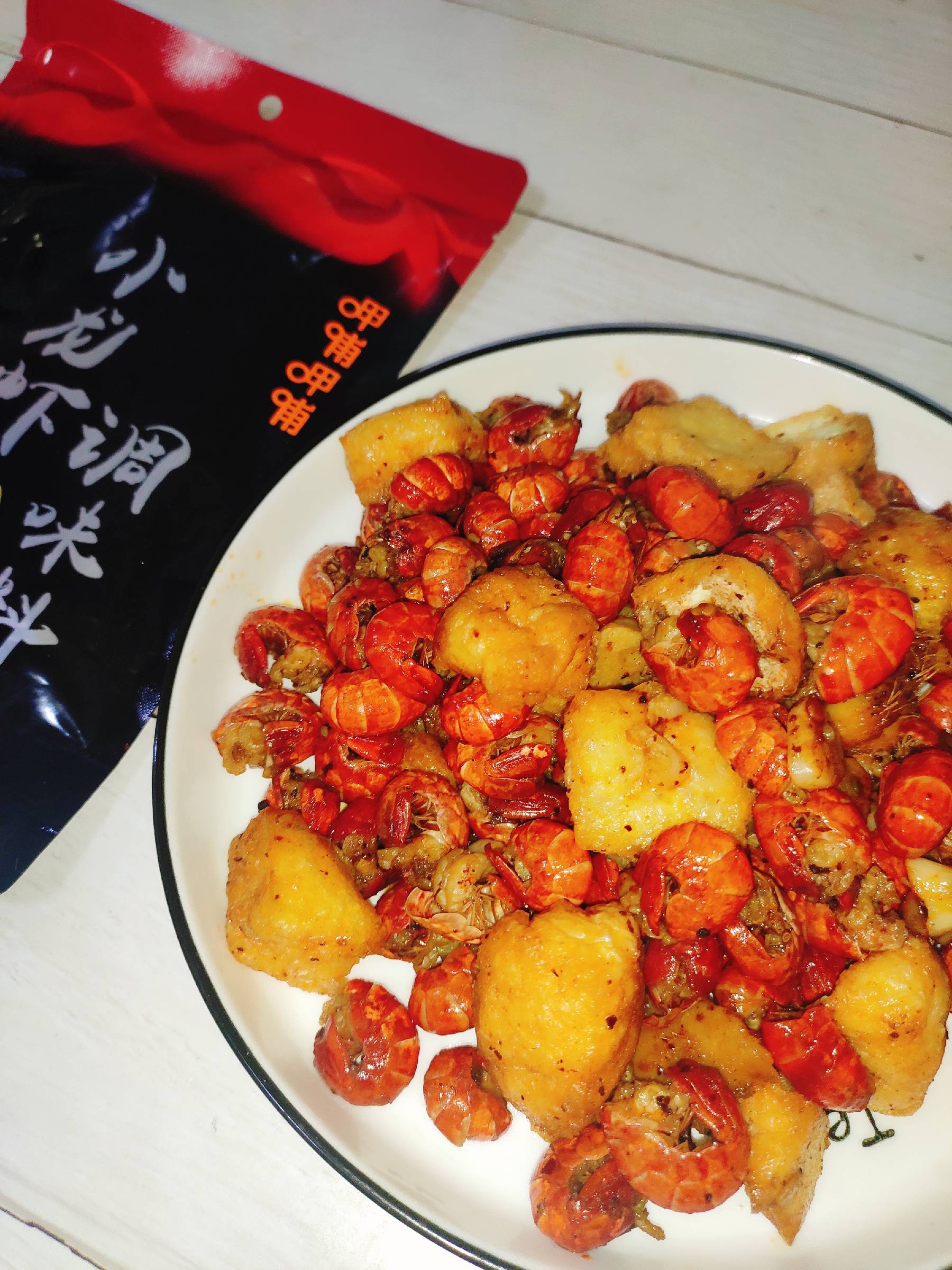 麻辣龍蝦尾的做法-麻辣味炒菜譜