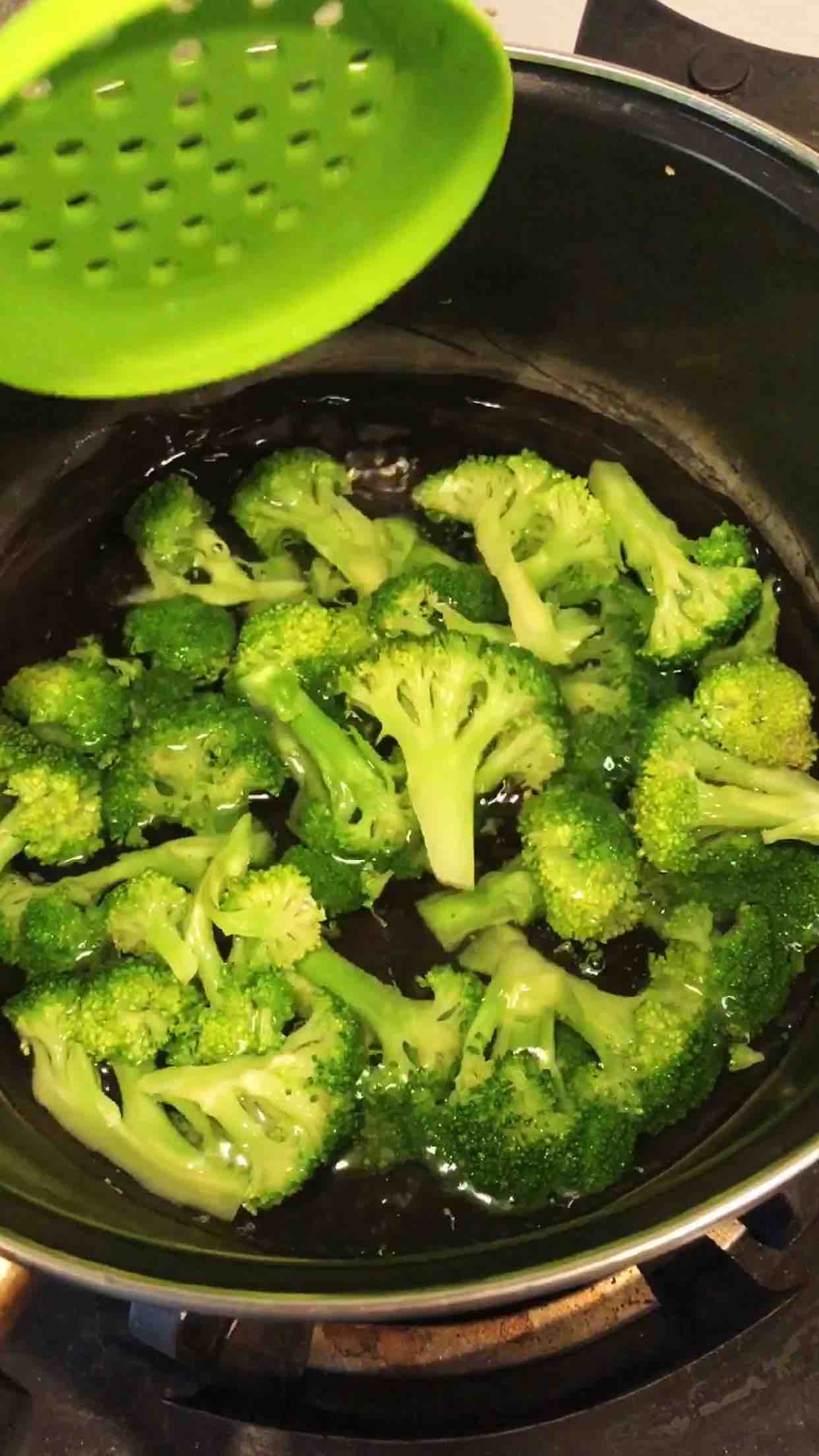 香煎牛仔骨的做法-咸鮮味煎菜譜