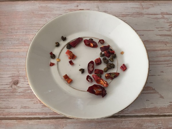 辣炒饞嘴雞的做法-麻辣味炒菜譜