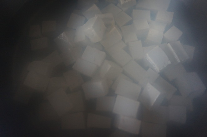 下飯菜の十三香翡翠白玉的做法-香辣味燉菜譜