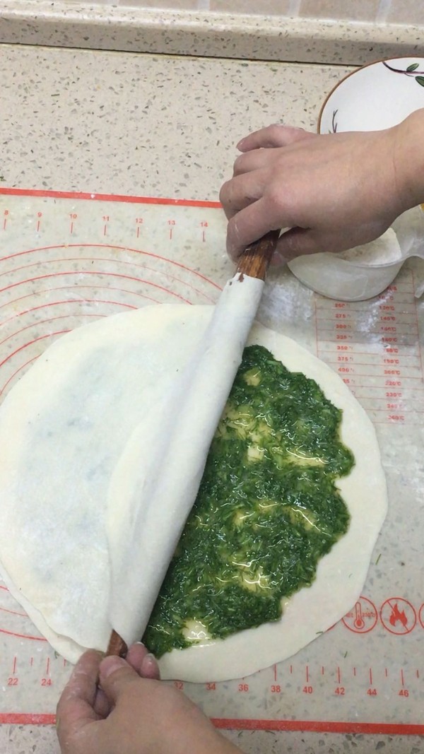 烙小茴香蛋餅的做法-家常味烙菜譜