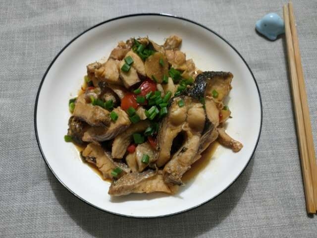 紅燒黑魚的做法-家常味燒菜譜