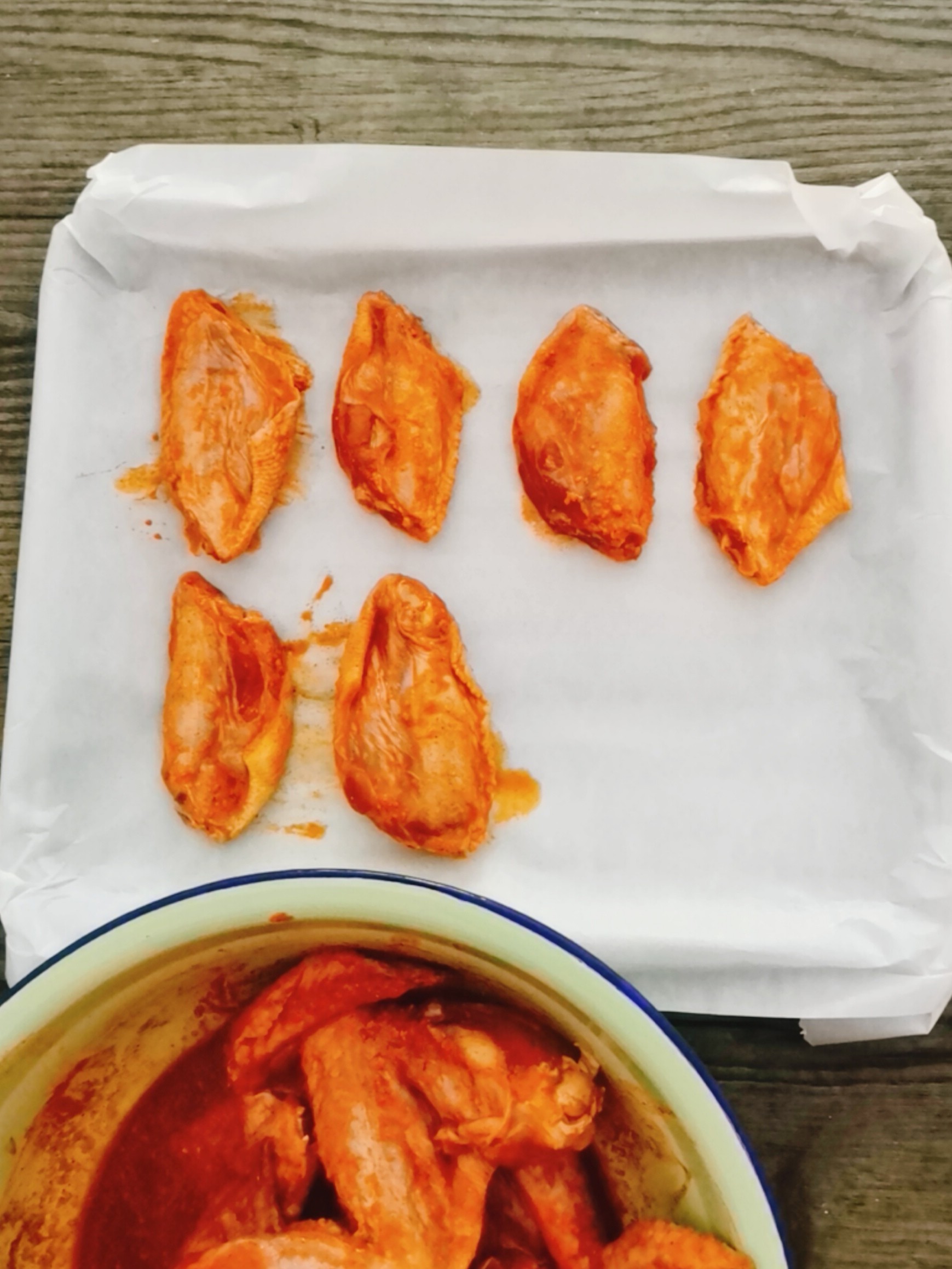 奧爾良烤翅的做法-咸鮮味烤菜譜