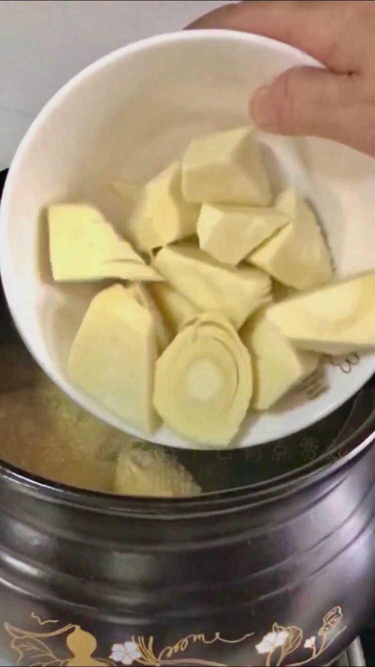 冬筍雞湯的做法-家常味煮菜譜