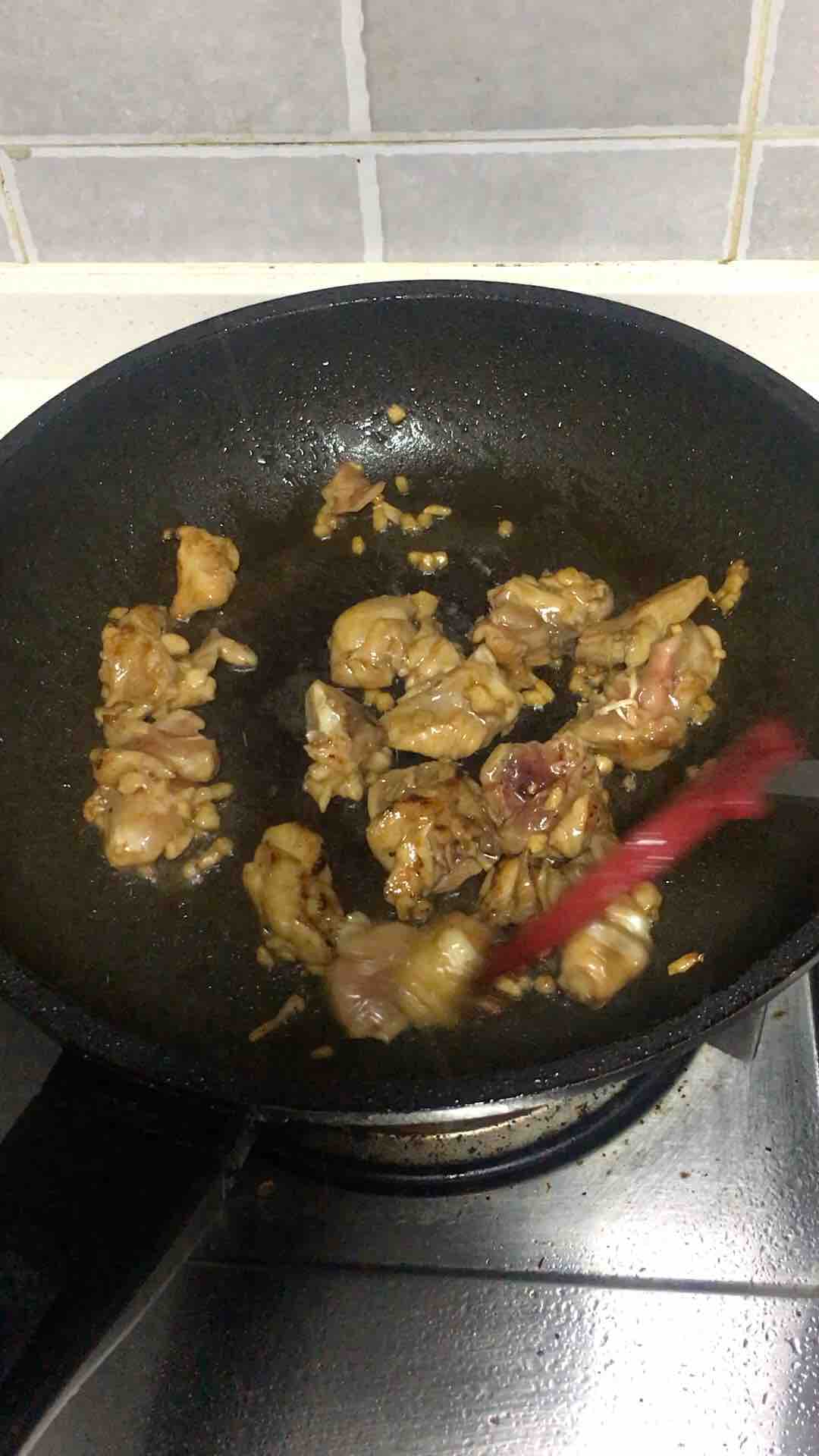 咖喱板栗燒雞的做法-咖喱味煮菜譜