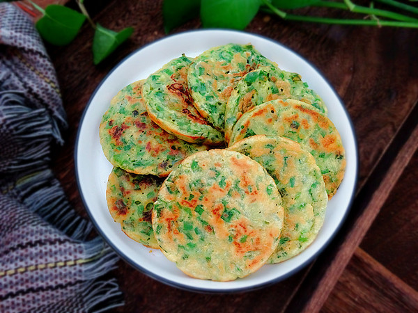 韭菜雞蛋餅的做法-咸鮮味烙菜譜