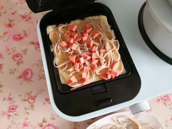 蕎麥面條雞蛋餅的做法-家常味煎菜譜