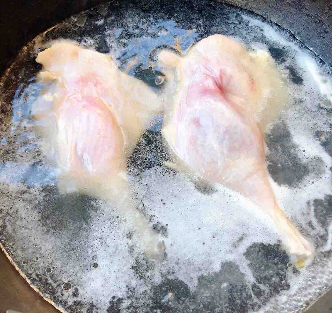 紅燒鴨腿的做法-咸鮮味燒菜譜