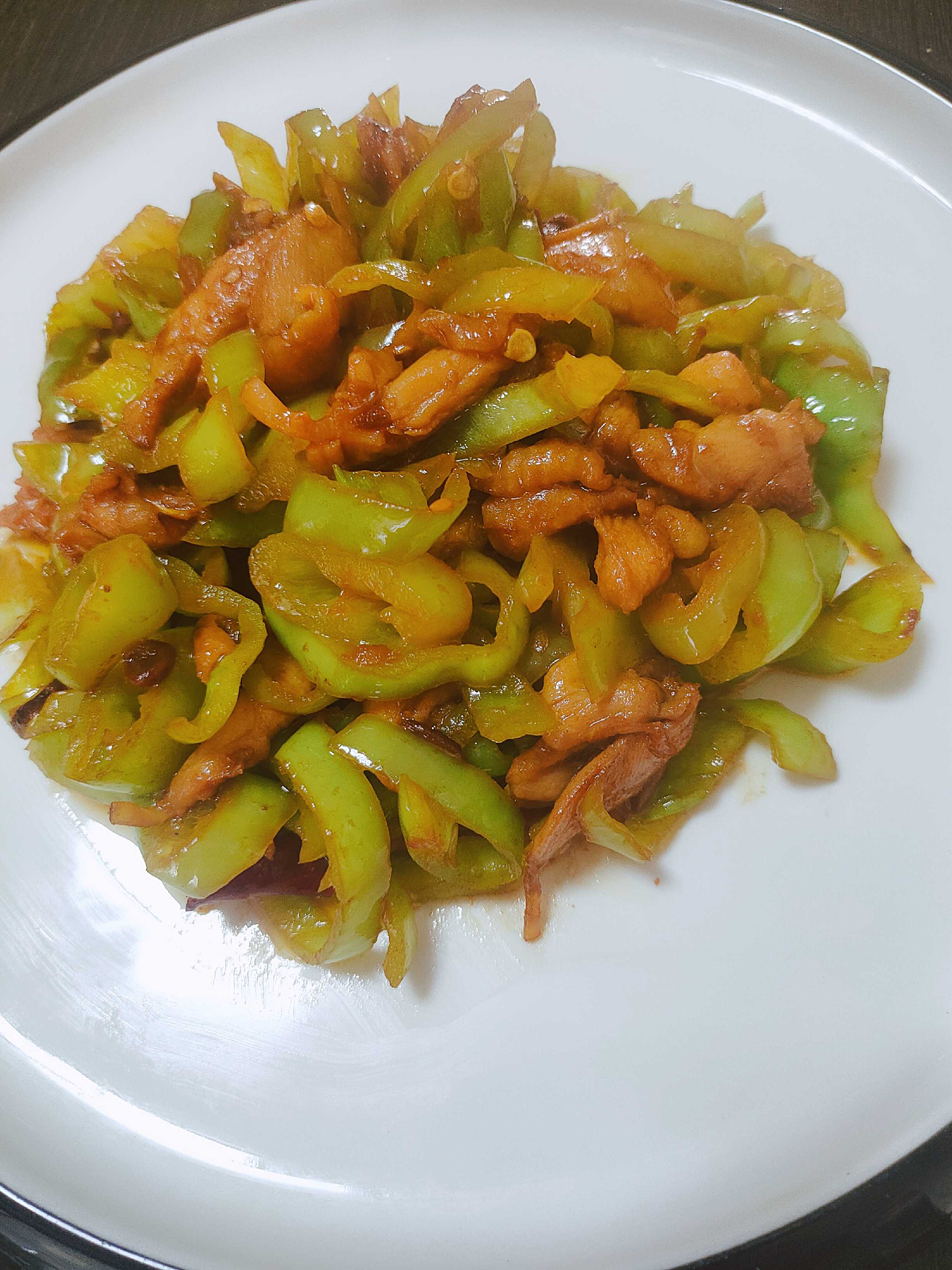 青椒雞腿肉的做法-豆瓣味炒菜譜