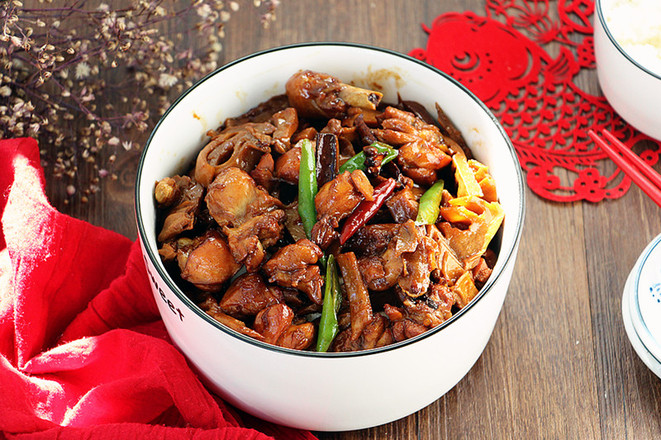 筍干燜雞塊的做法-咸鮮味燒菜譜