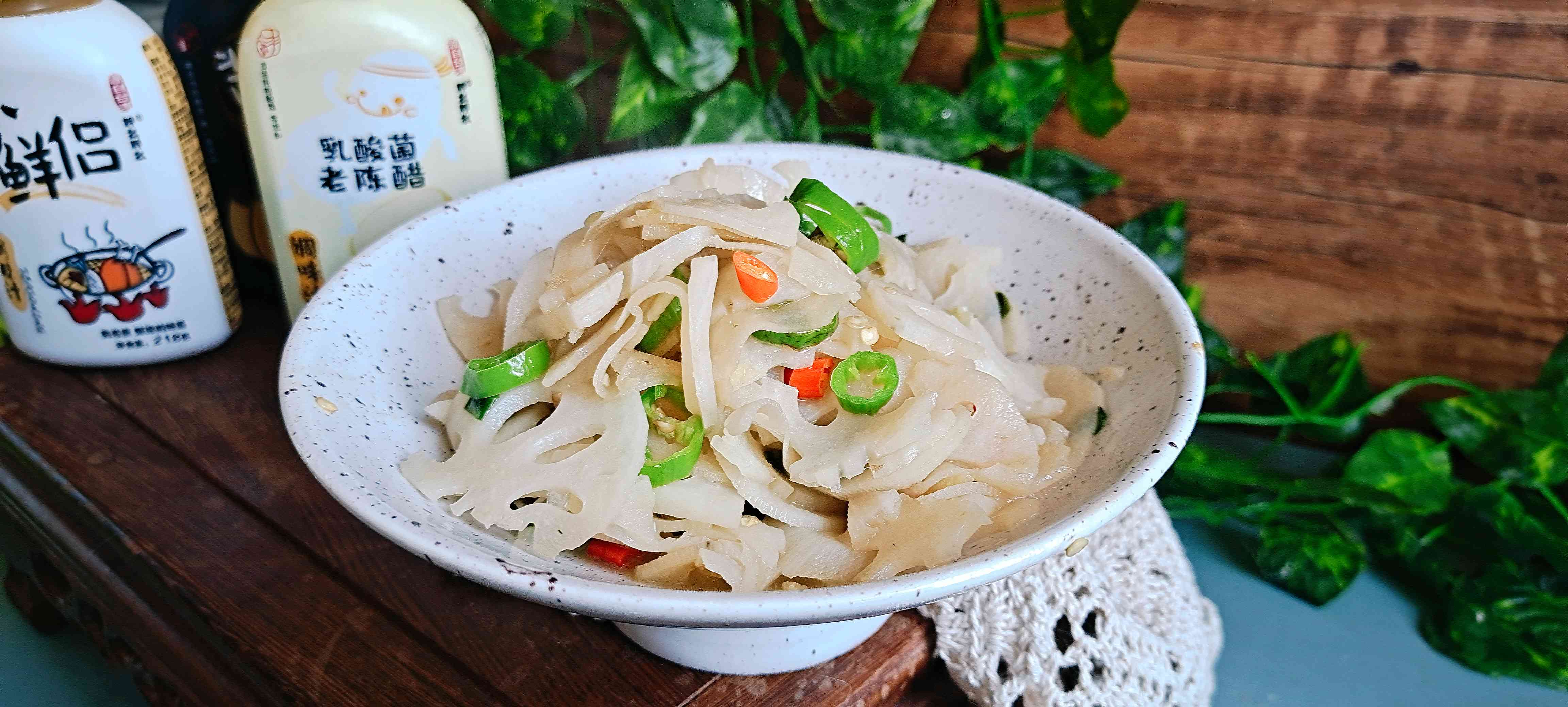 秋冬家常菜…家常小炒藕片的做法-酸辣味炒菜譜