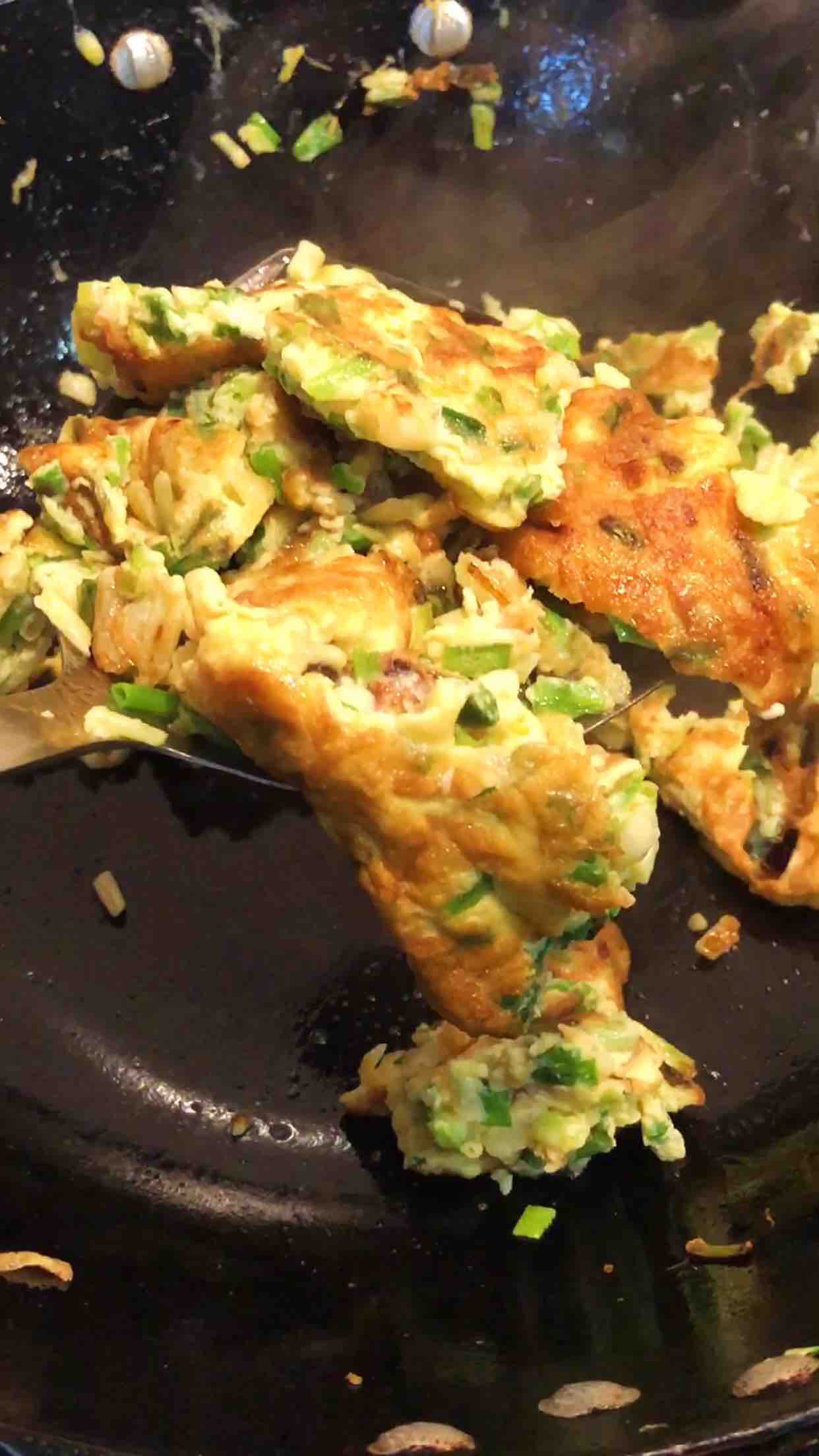 小蔥炒雞蛋的做法-蒜香味炒菜譜