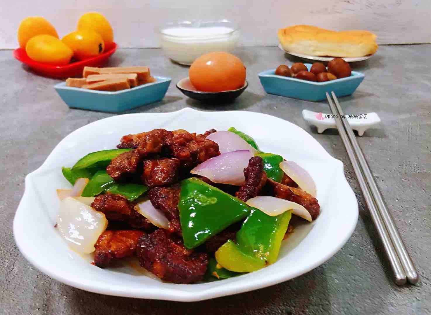 青椒洋蔥炒豬肝的做法-家常味炒菜譜