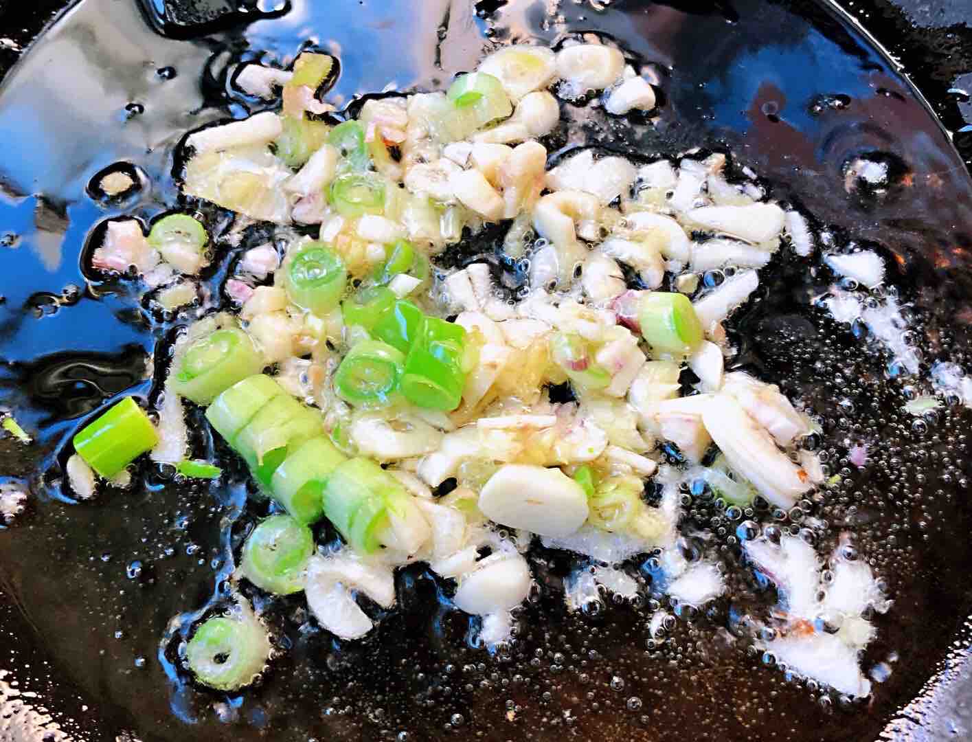 豬血燉豆腐的做法-家常味燉菜譜